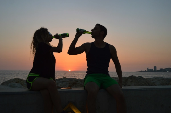 The Art of Responsible Drinking: How to Avoid Hangovers and Enjoy Your Night Out
